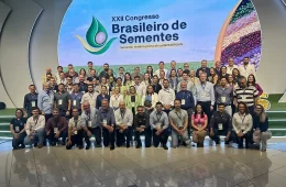 Dólia Garcete, gerente de Aprosemp, participó de esta actividad en representación del gremio semillero, Foz de Iguazú, Brasil, setiembre, 2024